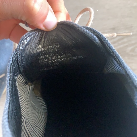 The RAIL blue xander oxfords‎ textured denim look - Picture 8 of 10